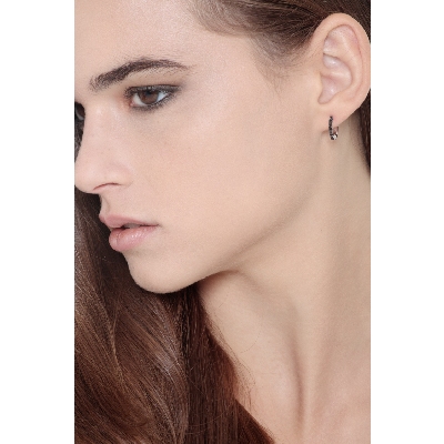 White gold 18k hoop earrings with black diamonds, 13 mm diameter 
