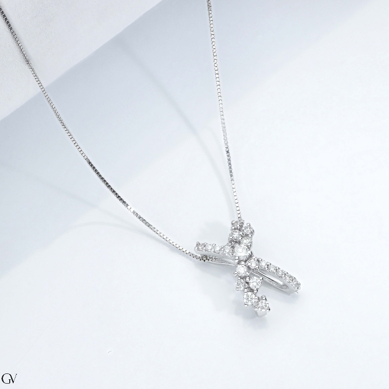 18k white gold necklace with twisted pendant with diamonds