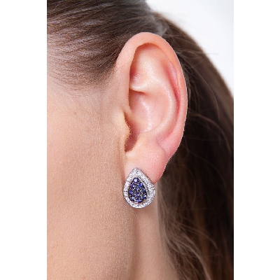 Drop shape stud earrings with diamonds and sapphires 