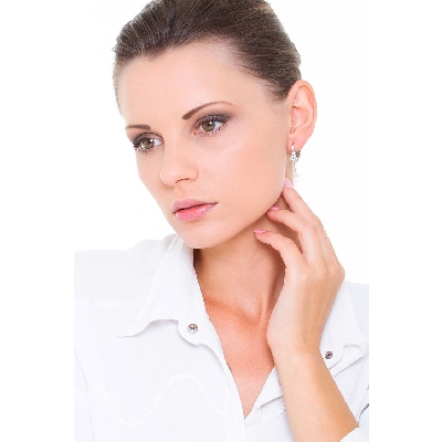 White gold 18k flower shaped earrings with diamonds, ct 1,06