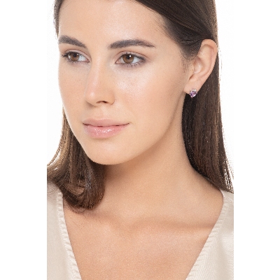 18k white gold earrings with heart cut amethysts and round cut diamonds