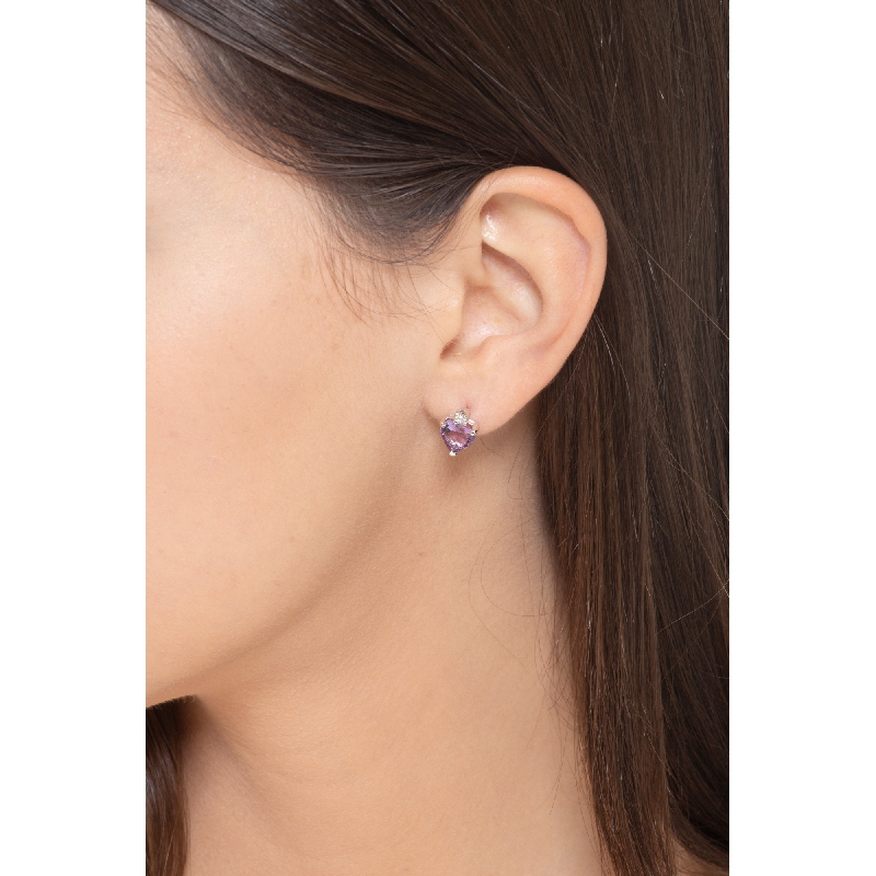 18k white gold earrings with heart cut amethysts and round cut diamonds
