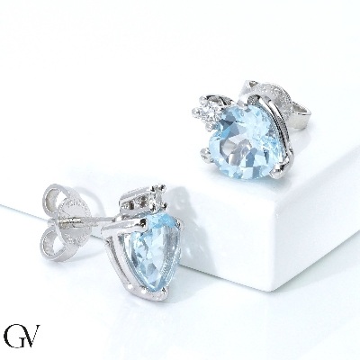 18k white gold earrings with heart cut aquamarines and round cut diamonds