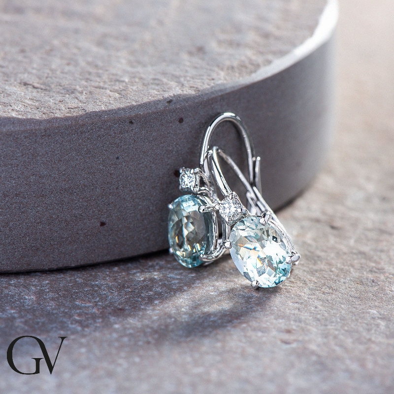 18k white gold drop earrings with diamonds and aquamarines 