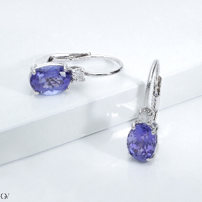 Earrings in white gold 18k with diamonds and tanzanite