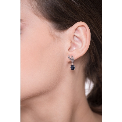 White gold 18k earrings with diamonds and blue sapphires 