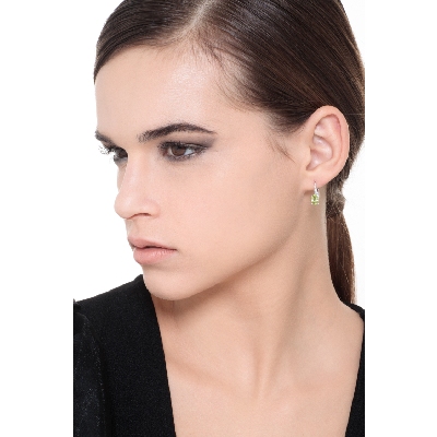White gold 18k drop earrings with peridots and diamonds 