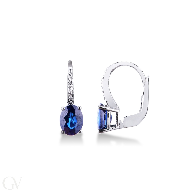 Drop earrings in white gold 18k with blue sapphires and diamonds 