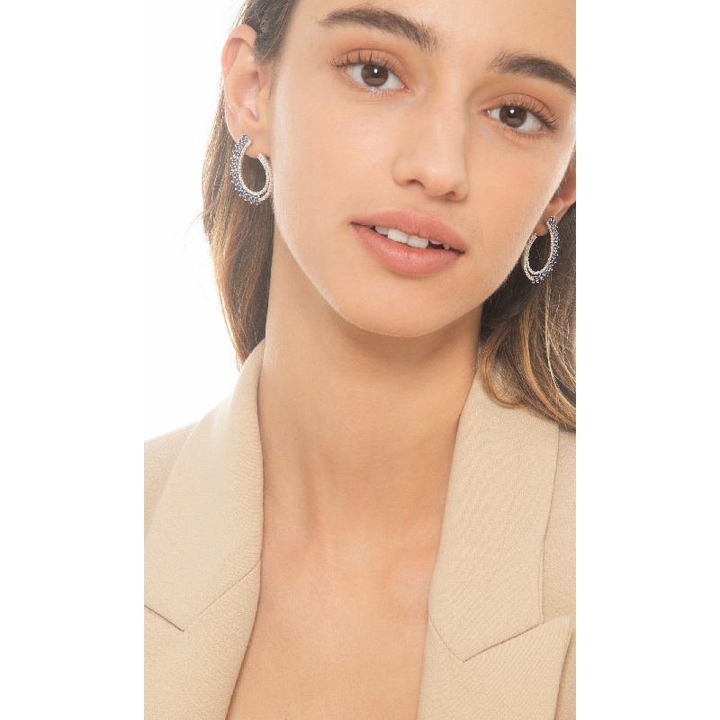 Earrings in white gold 18k with blue sapphires and diamonds