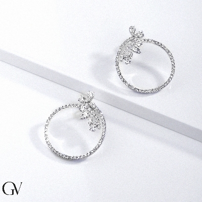 Hoop earrings in white gold 18k with diamonds