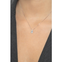 Solitaire aquamarine pendant with diamond 2