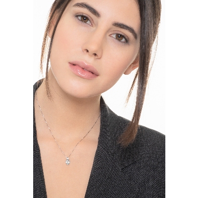 Collana in oro bianco 18k con pendente in acquamarina e diamante