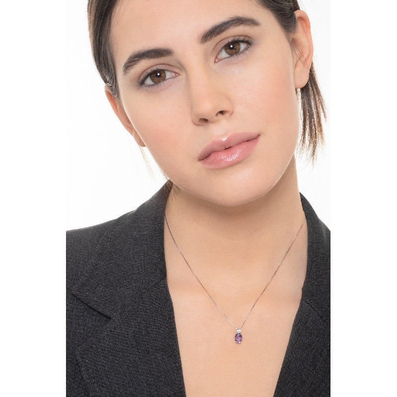 Amethyst pendant with diamond