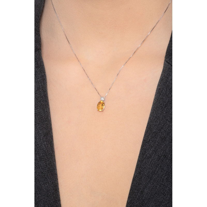 White gold 18k pendant with citrine and diamond