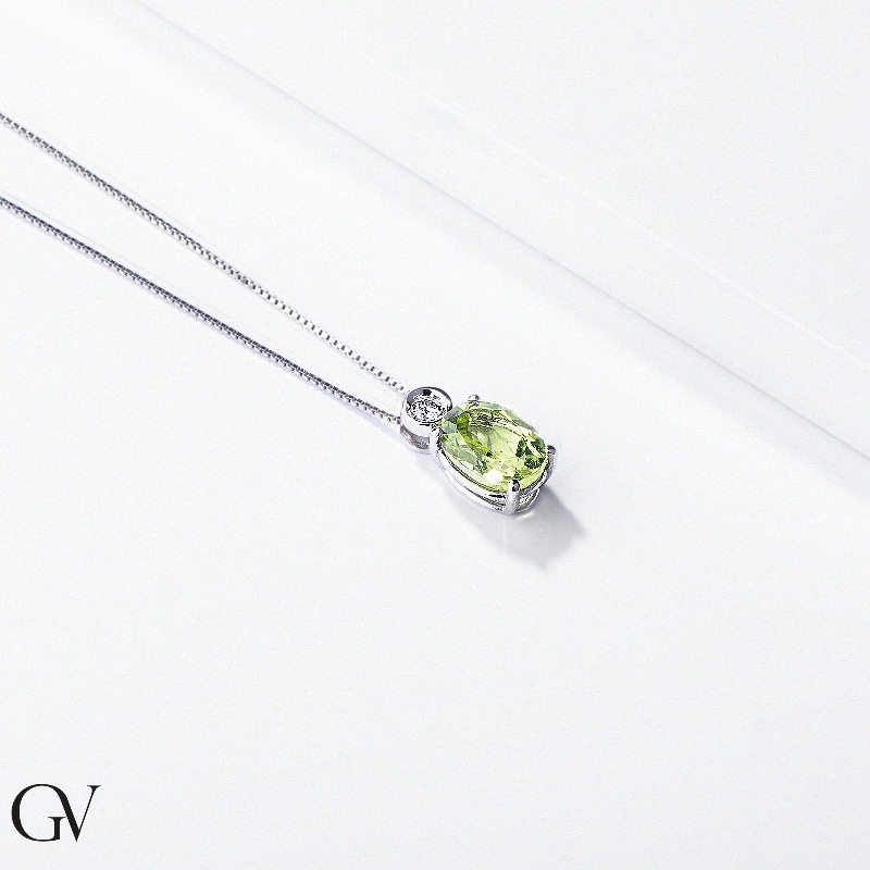 Peridot pendant with diamond