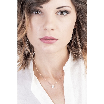 18k white gold necklace with diamond illusion pendant flower shaped