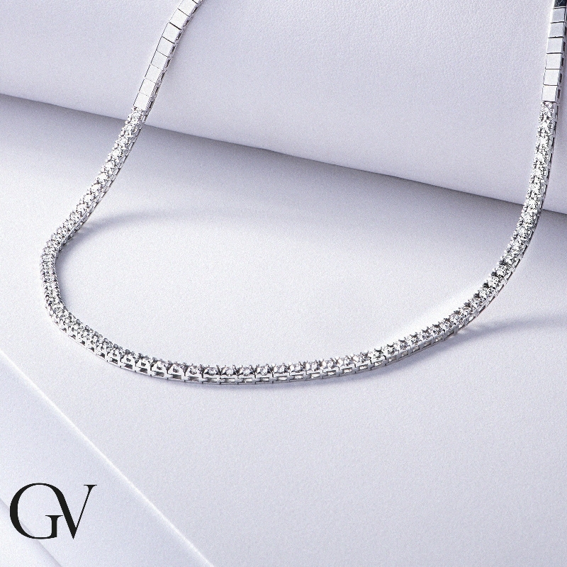  tennis chain in 18k white gold with round cut diamonds
