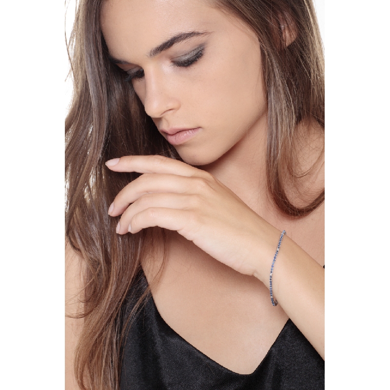 Bracciale Tennis in oro Bianco 18k con Zaffiri Blu e Diamanti, larghezza maglia 2,20 mm circa