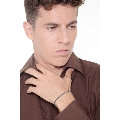 Wire tennis bracelet with black and white diamonds