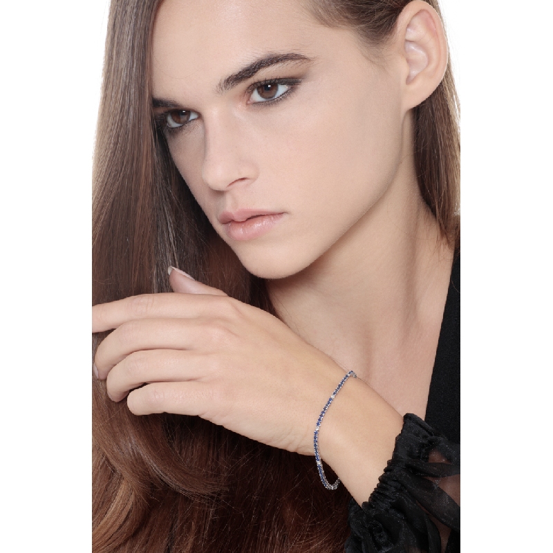 Bracciale Tennis in oro Bianco 18k con Diamanti e Zaffiri blu