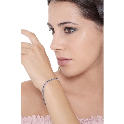 Bracciale Tennis filo in oro Bianco 18k con Zaffiri Blu