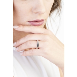 Comfortable wedding ring in 18k white gold with round cut diamond 2