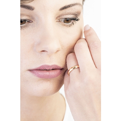 Fede Unoaerre in oro giallo 18k, modello Comoda