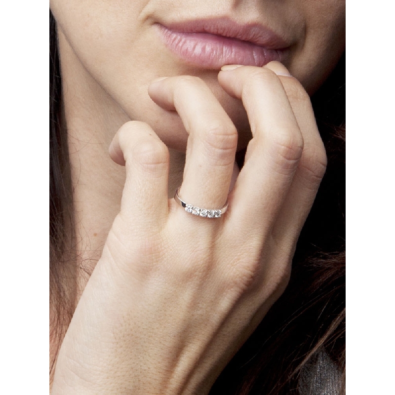 5 diamonds half eternity ring in white gold 18k