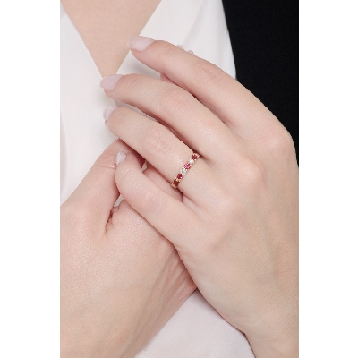 Yellow gold 18k 5 stones ring with rubies and diamonds 