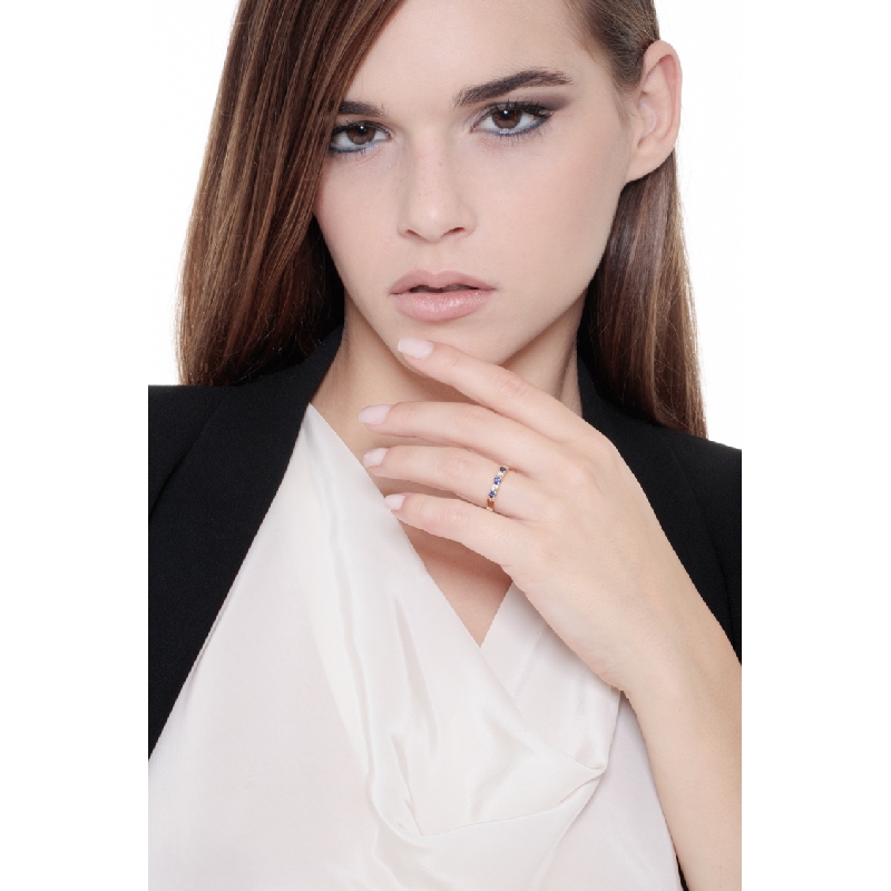 Yellow gold 18k 5 stones ring with blue sapphires and diamonds 