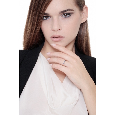 Yellow gold 18k 5 stones ring with blue sapphires and diamonds 