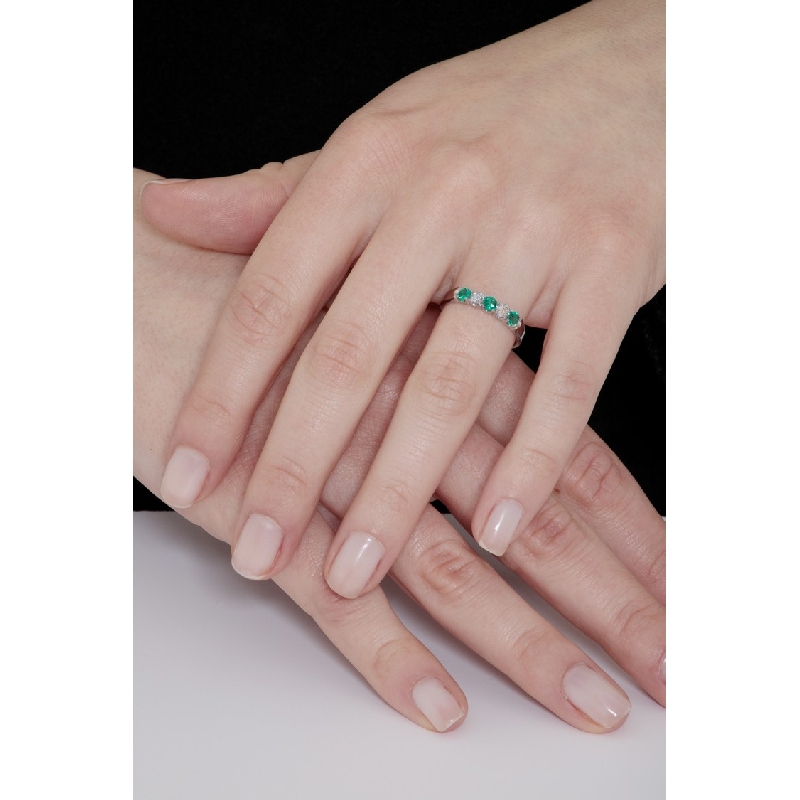5 stones half eternity ring with diamonds and emeralds