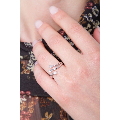 White gold 18k trilogy ring with 0,30 ct diamonds 