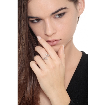 White gold 18k trilogy ring with diamonds 0,32 ct