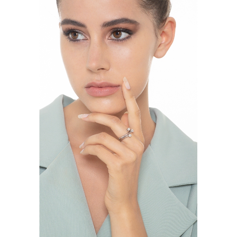 Trilogy ring crossover white gold 18k with diamonds 