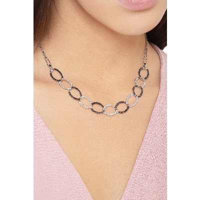 Oval groumette chain with black and white diamonds