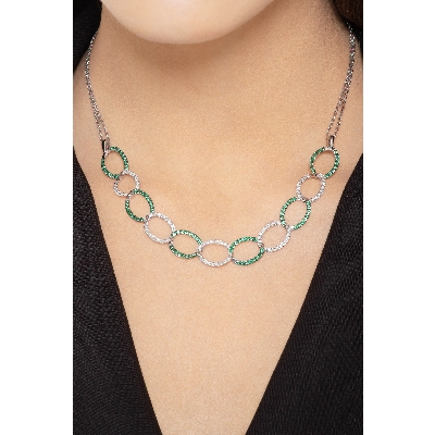 Oval chain with emeralds and diamonds, 18k white gold