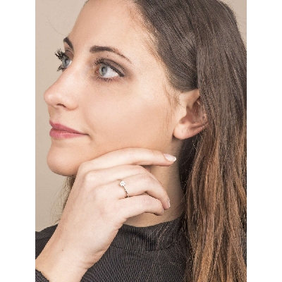 Illusion type ring in white gold 18k with diamonds 