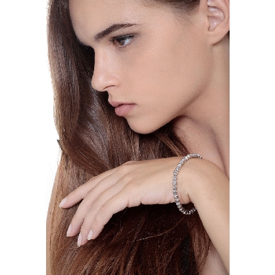 18k white gold bracelet with textured spheres