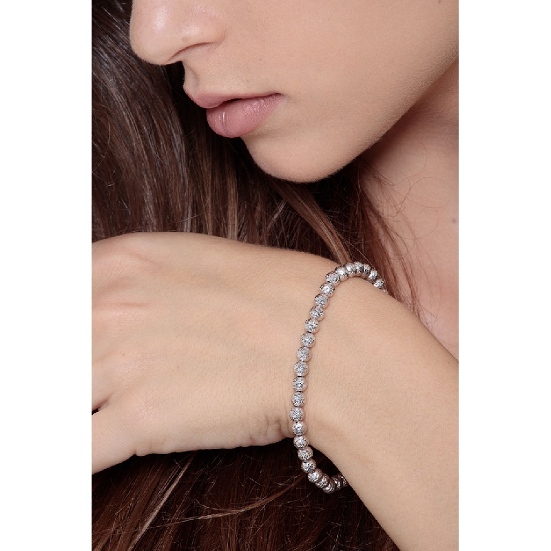 18k white gold bracelet with textured spheres