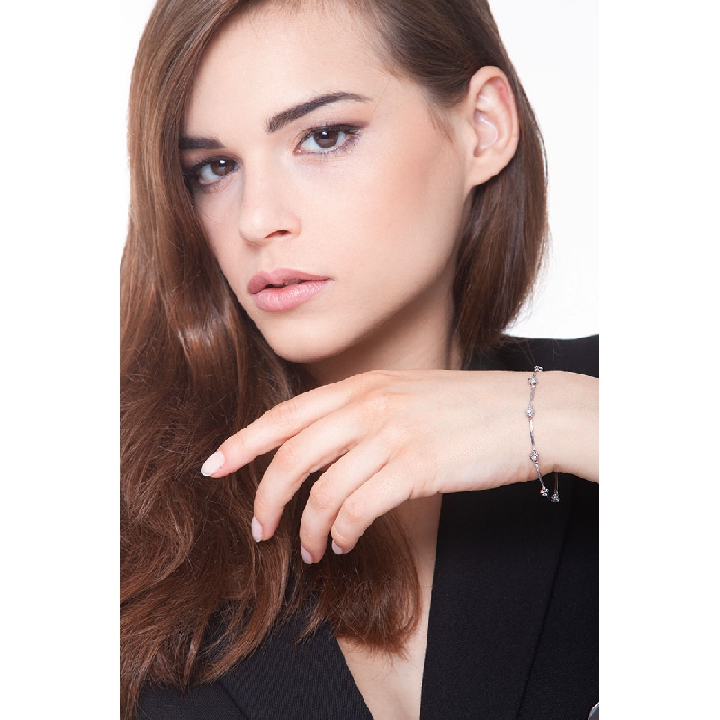 18k white gold alternate bracelet with diamonds 