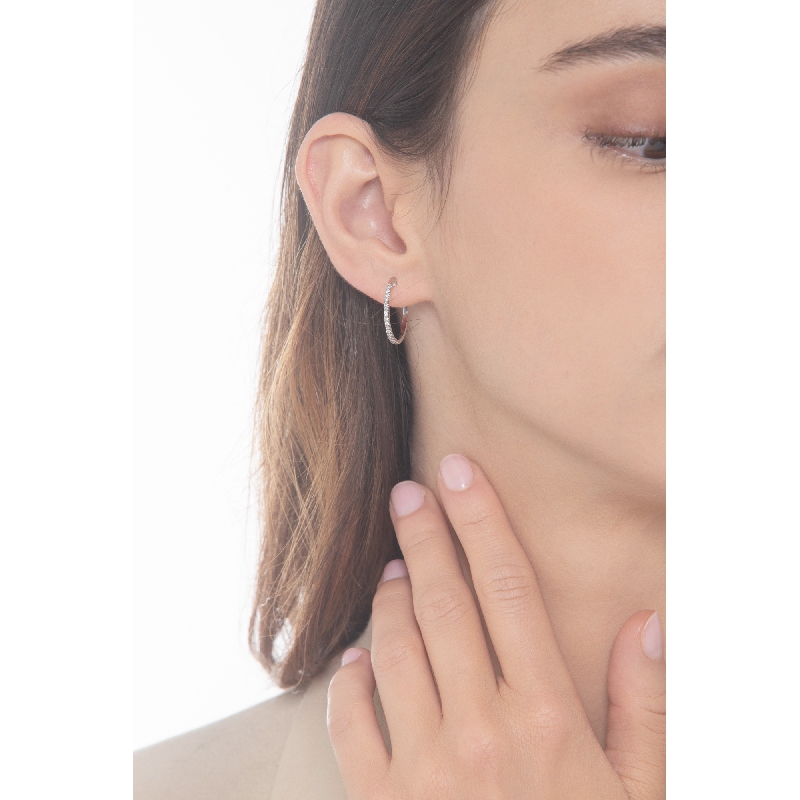 Earrings in white gold 18k with diamonds, 19.5 mm