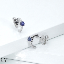 18k white gold earrings with blue sapphires and diamonds 2
