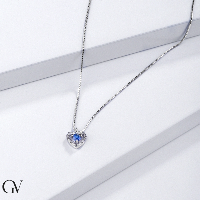 Necklace with heart charm in white gold 18k with blue sapphire and diamond