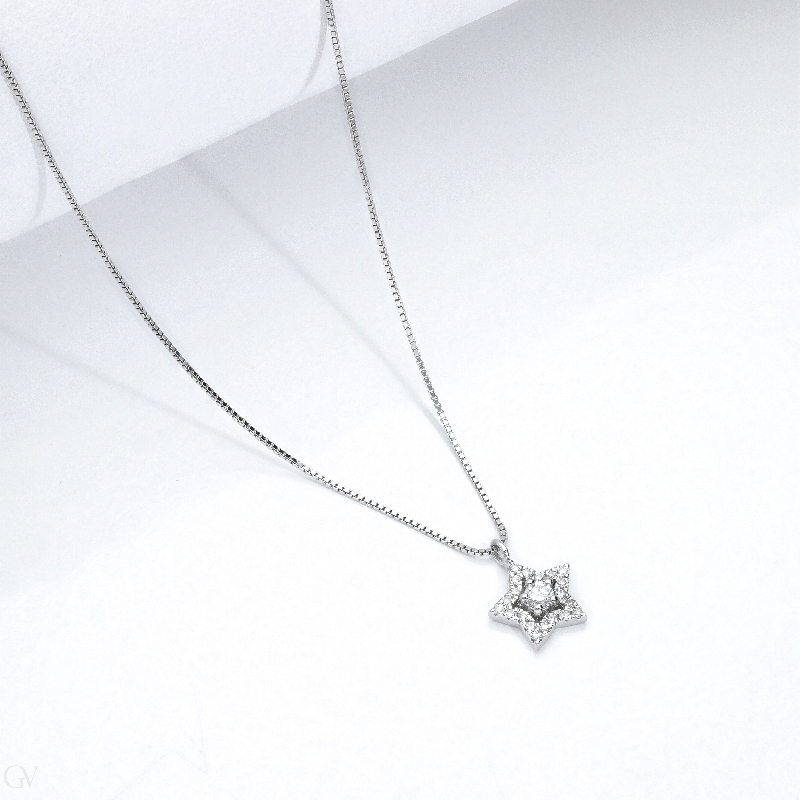 Necklace in white gold 18k with diamonds star