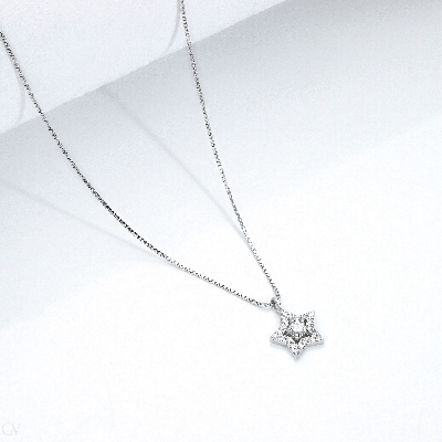 Necklace in white gold 18k with diamonds star