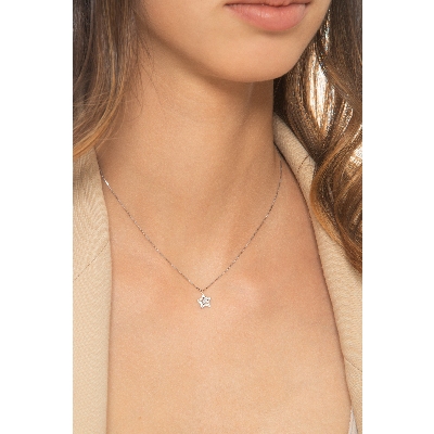 Necklace in white gold 18k with diamonds star