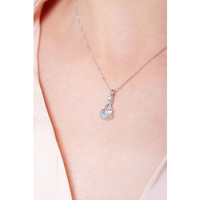 Collana con acquamarina goccia oro bianco 18k e diamante