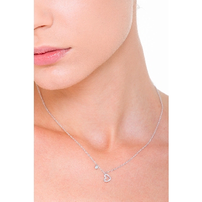 Collana con pendente a cuore in oro bianco 18k e diamanti