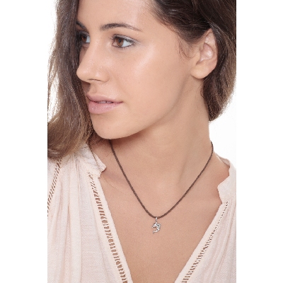 Dolphin pendant in 18k white gold